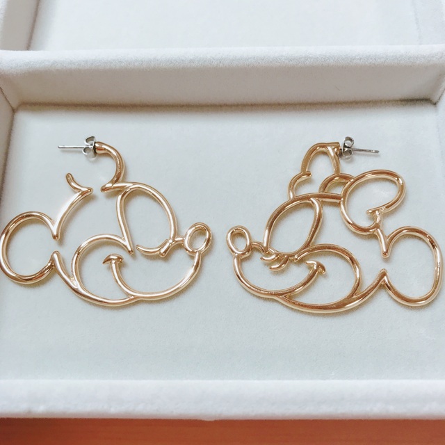 クリアランスsale!期間限定! ミッキーミニーのピアス ディズニーピアス