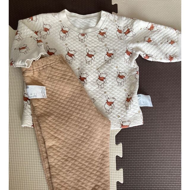 UNIQLO(ユニクロ)の80 ユニクロ キルトパジャマ キッズ/ベビー/マタニティのベビー服(~85cm)(パジャマ)の商品写真