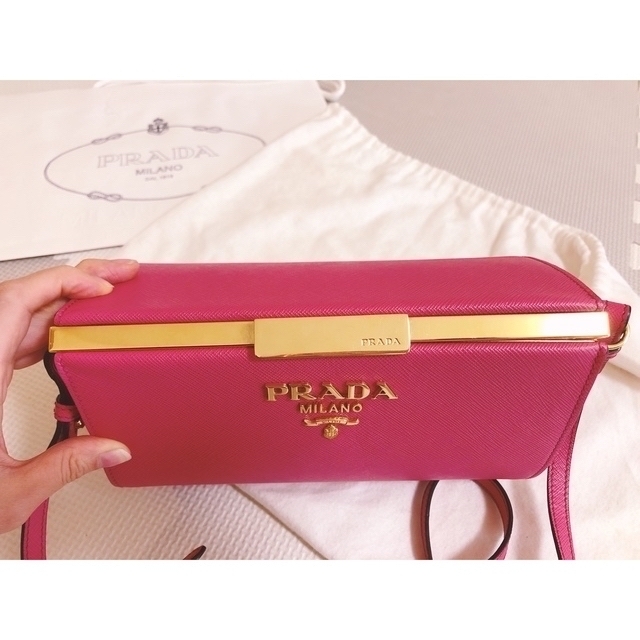 【Gカード有/美品】プラダ　ライトフレームバッグ♡ PRADA ピンク