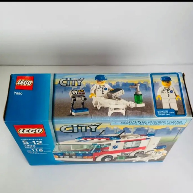 Lego(レゴ)の⭐️廃盤レゴ⭐️ City Emergency Ambulance 7890 エンタメ/ホビーのおもちゃ/ぬいぐるみ(模型/プラモデル)の商品写真