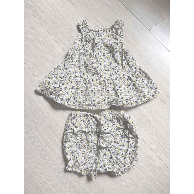 BeBe(ベベ)の花柄 bebe ブルマ付きワンピース 70cm 80cm 美品 キッズ/ベビー/マタニティのベビー服(~85cm)(ワンピース)の商品写真