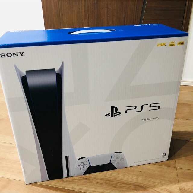 ソフトおまけ付【CFI-1200A01】PS5本体＋コントローラー＋充電スタンド エンタメ/ホビーのゲームソフト/ゲーム機本体(家庭用ゲーム機本体)の商品写真