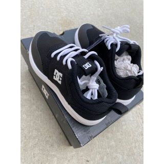 ディーシーシュー(DC SHOE)のDC 18センチ　新品(スニーカー)