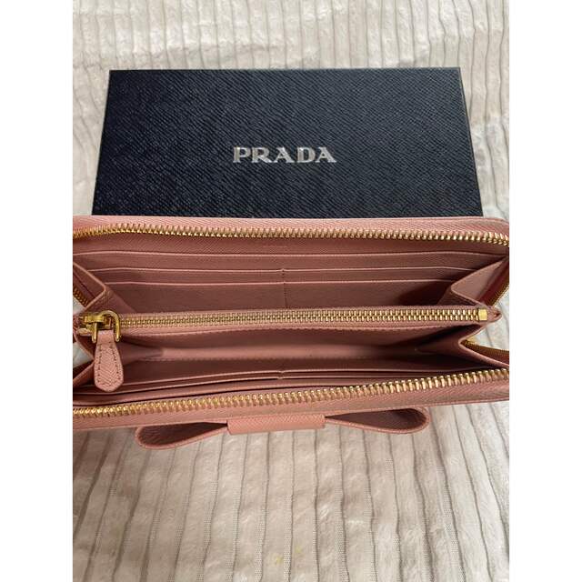 PRADA(プラダ)のプラダ 長財布 リボン ピンクベージュ ラウンドファスナー レディースのファッション小物(財布)の商品写真