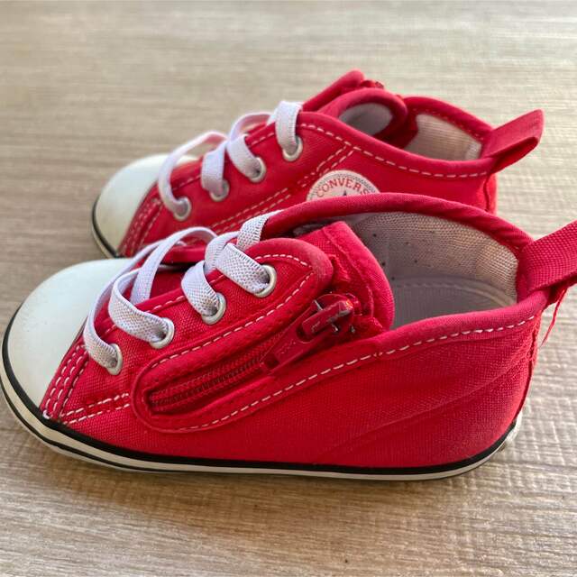 CONVERSE(コンバース)のコンバース ハイカット 13.5cm 赤 キッズ ベビー キッズ/ベビー/マタニティのベビー靴/シューズ(~14cm)(スニーカー)の商品写真