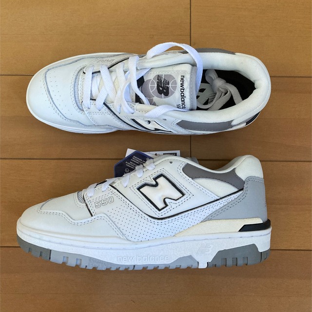 New Balance(ニューバランス)の★新品★new balance 550 ニューバランス 人気 レディースの靴/シューズ(スニーカー)の商品写真