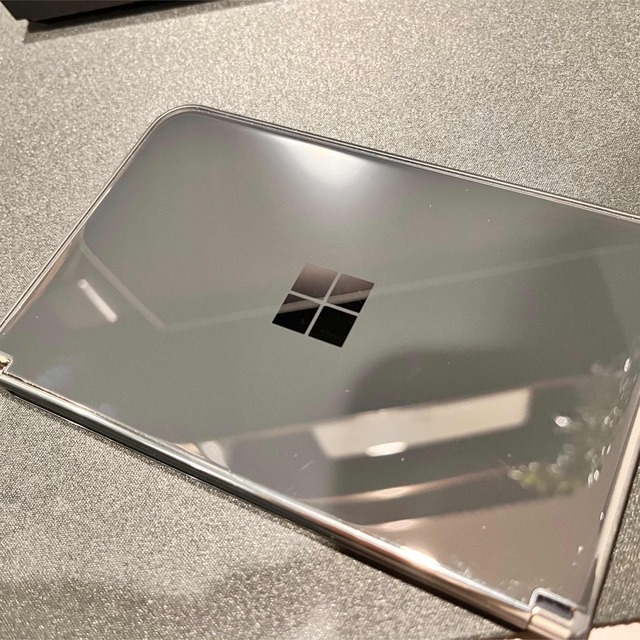 Microsoft Surface Duo 2 128GB スマホ/家電/カメラのスマートフォン/携帯電話(スマートフォン本体)の商品写真