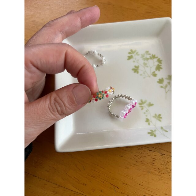 ハンドメイド☆ ビーズリング☆3つセット☆ レトロ☆エモい☆パールで可愛いです☆ ハンドメイドのアクセサリー(リング)の商品写真