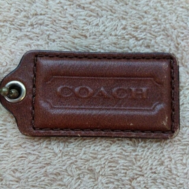 COACH(コーチ)のCOACH   チャーム   ブラウン ハンドメイドのファッション小物(バッグチャーム)の商品写真