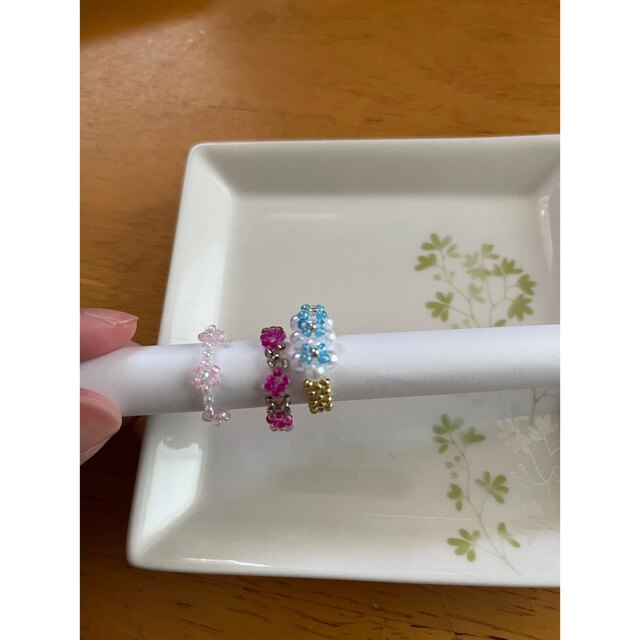 ハンドメイド☆ ビーズリング☆3つセット☆レトロ☆エモい☆ パールで可愛いです☆ ハンドメイドのアクセサリー(リング)の商品写真