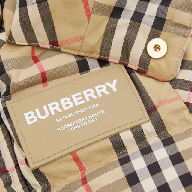 BURBERRY(バーバリー)の●新品/正規品● BURBERRY ヴィンテージチェックフーデッドパファーコート レディースのジャケット/アウター(ダウンジャケット)の商品写真