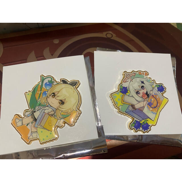 原神　鍾離　缶バッジ　アクリルキーホルダー　genshin  公式正規品 エンタメ/ホビーのおもちゃ/ぬいぐるみ(キャラクターグッズ)の商品写真