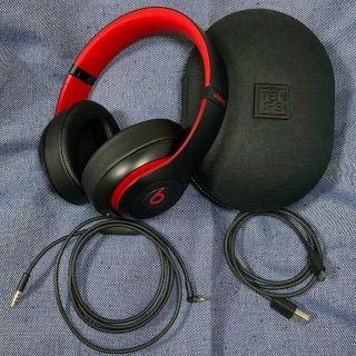 ビーツバイドクタードレ(Beats by Dr Dre)のBeats Studio3 Wireless レジスタンス・ブラックレッド(ヘッドフォン/イヤフォン)