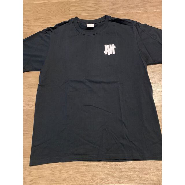 UNDEFEATED(アンディフィーテッド)の美品　undefeated Tシャツ メンズのトップス(Tシャツ/カットソー(半袖/袖なし))の商品写真