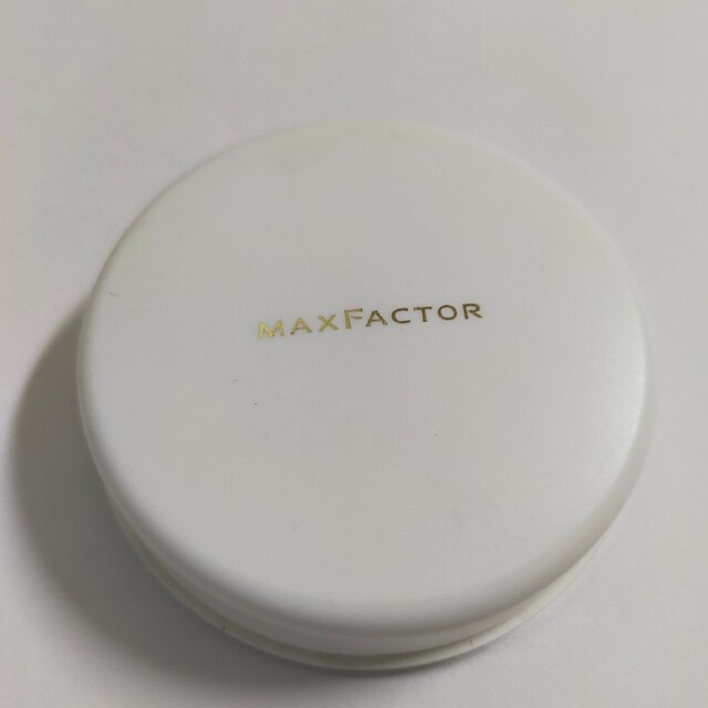 MAXFACTOR(マックスファクター)のマックスファクタートゥルーベールエマルジョンァンデーションOP1 コスメ/美容のベースメイク/化粧品(ファンデーション)の商品写真