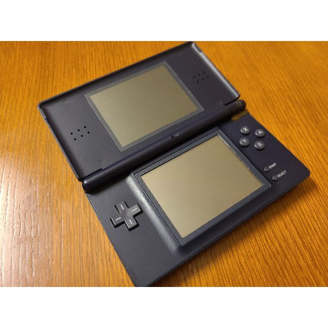 ニンテンドーDS(ニンテンドーDS)のピノさま専用　Nintendo DS Lite 【ジャンク】３台まとめて エンタメ/ホビーのゲームソフト/ゲーム機本体(携帯用ゲーム機本体)の商品写真