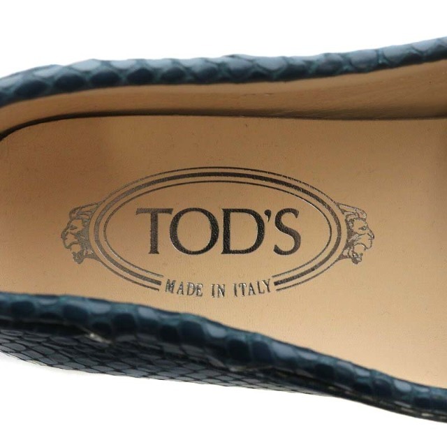 TOD'S(トッズ)のトッズ ドライビングシューズ ローファー リボン 型押し 39 26.0cm 紺 レディースの靴/シューズ(ローファー/革靴)の商品写真