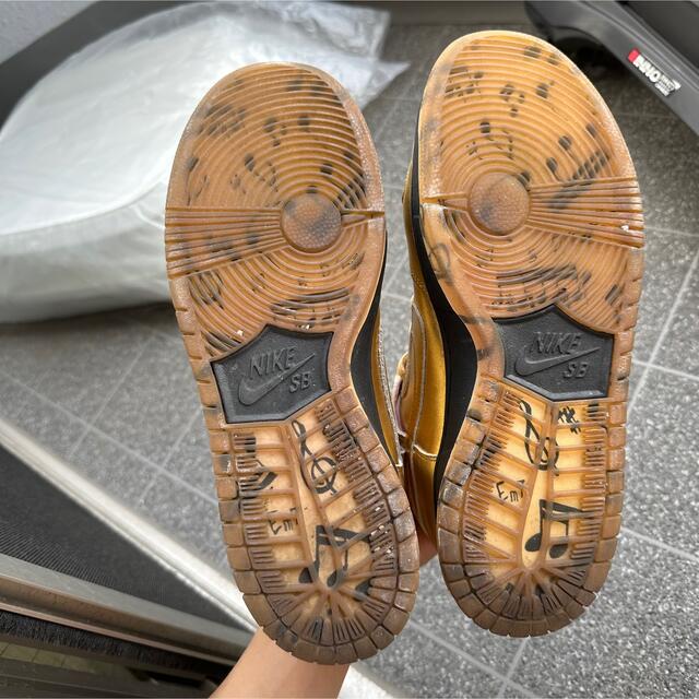 NIKE(ナイキ)のHUMIDITY × NIKE SBDUNK HIGHMETALLICGOLD メンズの靴/シューズ(スニーカー)の商品写真
