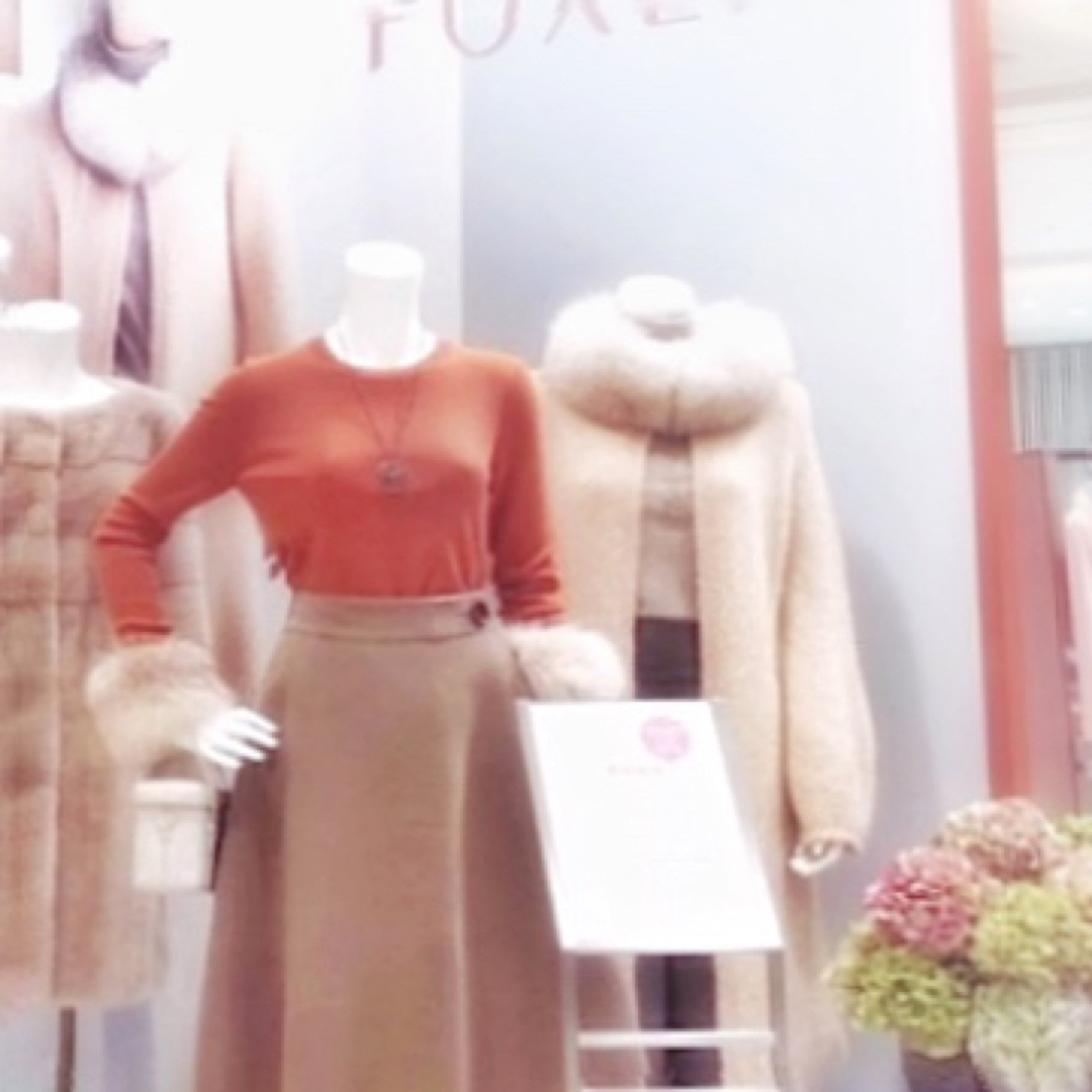 フォクシー ブティック フォックスファー付き カシミヤBLEND ニットコート フォクシー ブティック フォックスファー付き カシミヤBLEND ニットコート