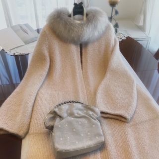 フォクシー ブティック フォックスファー付き カシミヤBLEND ニットコート フォクシー ブティック フォックスファー付き カシミヤBLEND ニットコート