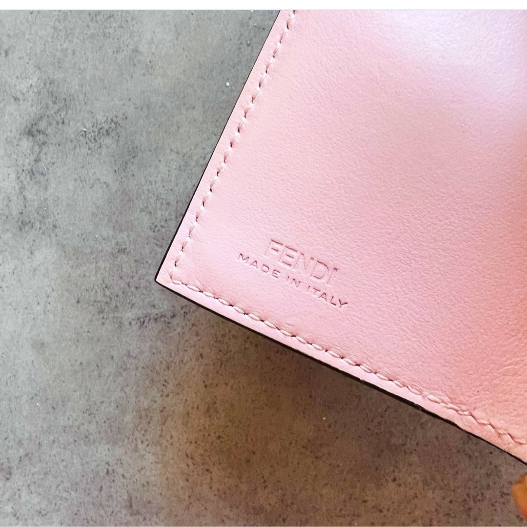 フェンディ　三つ折り財布　ミニ　ピンク　美品　FENDI マイクロウォレット