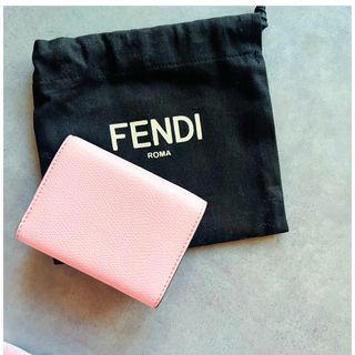 フェンディ 三つ折り財布 ミニ ピンク 美品 FENDI マイクロウォレット