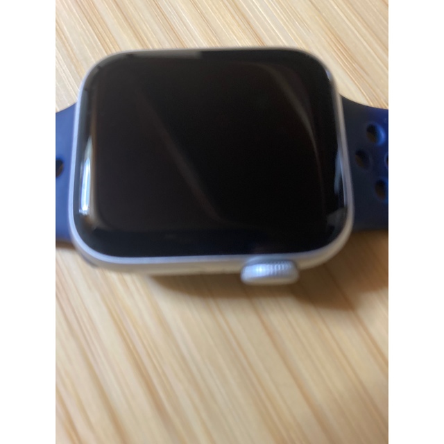 Apple Watch(アップルウォッチ)のApple WatchSE第一世代40mm GPSモデルアルミケースシルバー メンズの時計(腕時計(デジタル))の商品写真
