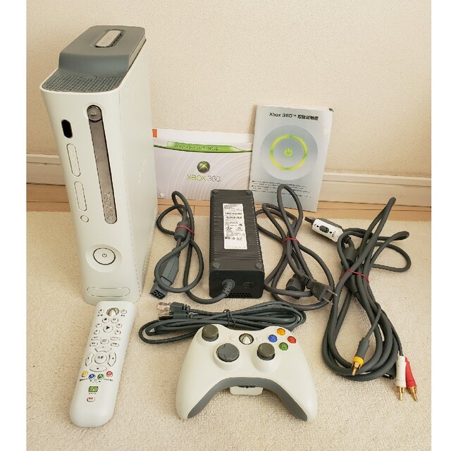 Xbox360(エックスボックス360)のXbox 360 と ソフト沢山 エンタメ/ホビーのゲームソフト/ゲーム機本体(家庭用ゲーム機本体)の商品写真