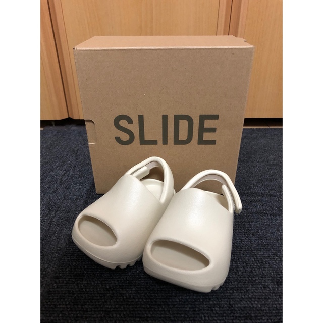 【新品】adidas YEEZY SLIDEイージースライド ボーン サンダル