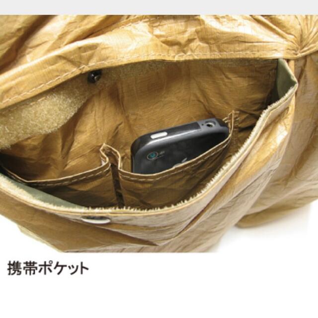 ヘルメットバッグ　タイベック　ベージュ　大容量　軽量 メンズのバッグ(ショルダーバッグ)の商品写真