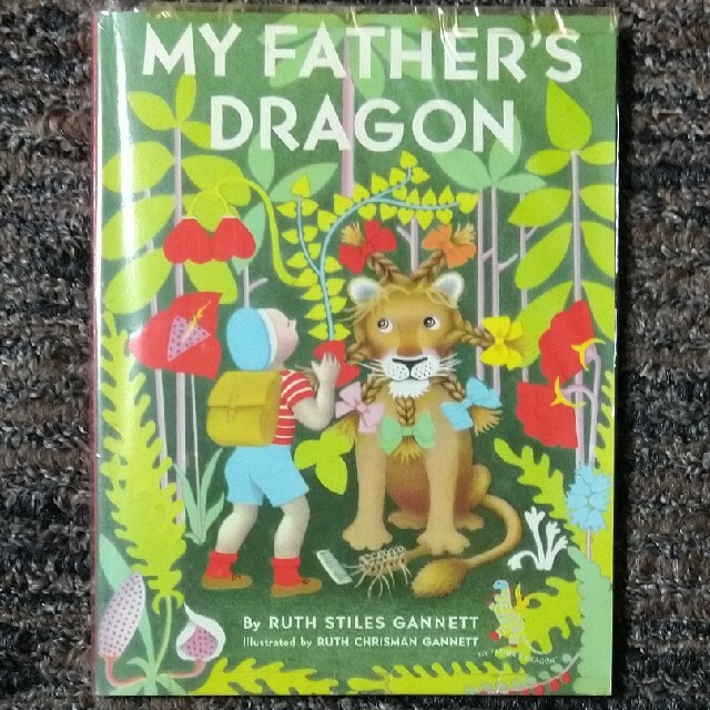 ☆洋書☆　『MY FATHER'S DRAGON(エルマーのぼうけん)』 エンタメ/ホビーの本(洋書)の商品写真