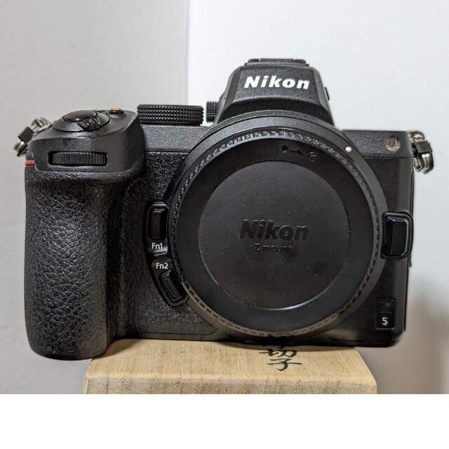 Nikon(ニコン)のNIKON　Z5 おまけ付き スマホ/家電/カメラのカメラ(ミラーレス一眼)の商品写真