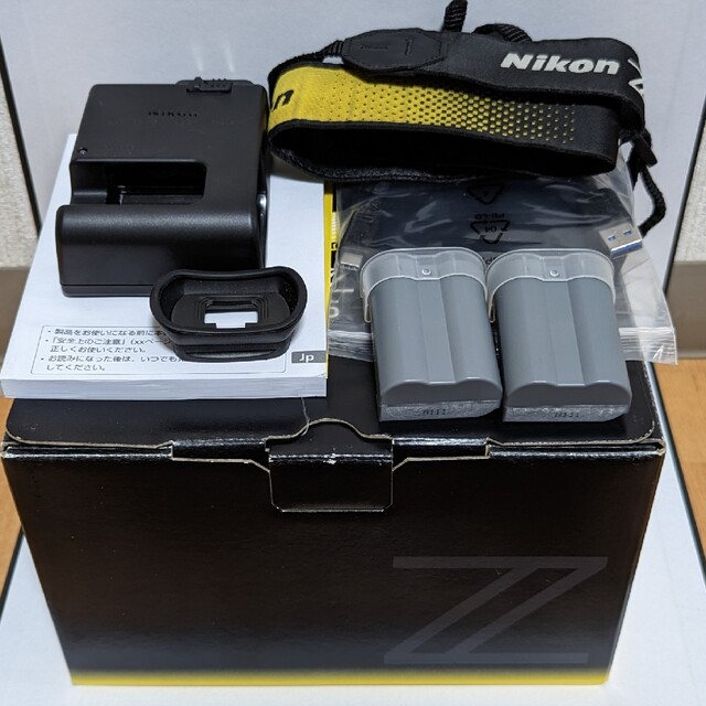 Nikon(ニコン)のNIKON　Z5 おまけ付き スマホ/家電/カメラのカメラ(ミラーレス一眼)の商品写真