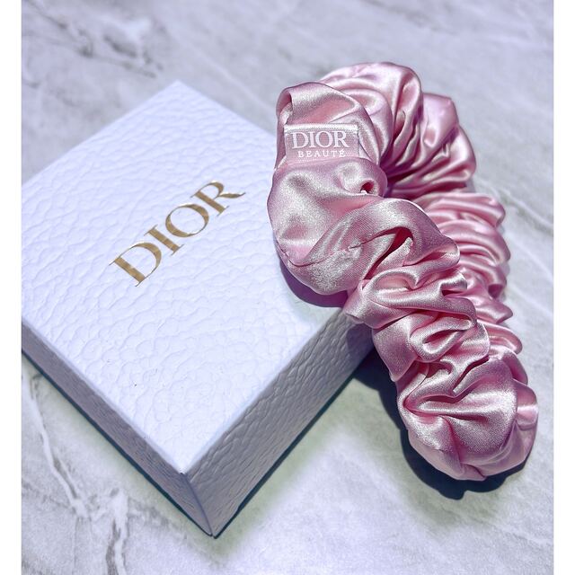 Dior(ディオール)のDior⭐︎シュシュ レディースのヘアアクセサリー(ヘアゴム/シュシュ)の商品写真