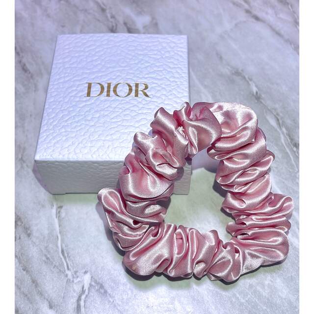 Dior(ディオール)のDior⭐︎シュシュ レディースのヘアアクセサリー(ヘアゴム/シュシュ)の商品写真