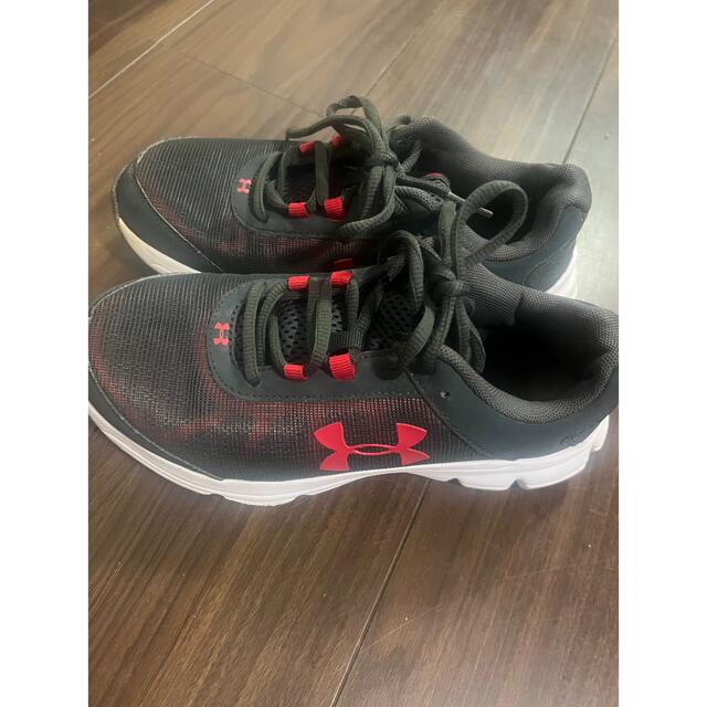 UNDER ARMOUR(アンダーアーマー)のアンダーアーマー のスニーカー 23.0cm  キッズ/ベビー/マタニティのキッズ靴/シューズ(15cm~)(スニーカー)の商品写真