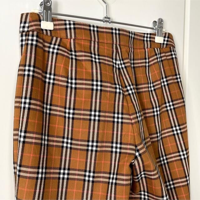 BURBERRY(バーバリー)の【美品】Burberry London ノバチェックセンタープレスパンツ レディースのパンツ(カジュアルパンツ)の商品写真