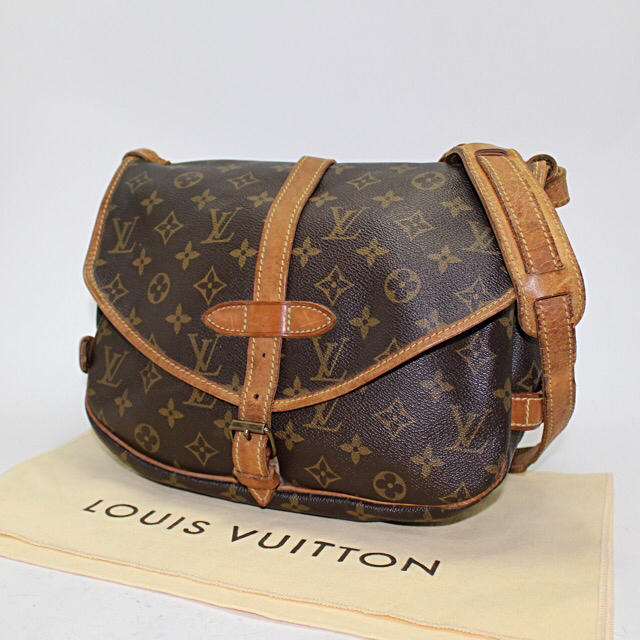 LOUIS VUITTON(ルイヴィトン)の正規品【定番人気】LV ソミュール30 斜め掛けショルダーバッグ レディースのバッグ(ショルダーバッグ)の商品写真