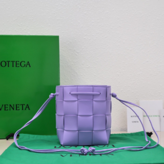 ボッテガ(Bottega Veneta)（パープル/紫色系）の通販 400点以上 