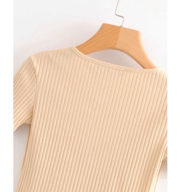 ZARA(ザラ)のベージュトップス レディースのトップス(Tシャツ(半袖/袖なし))の商品写真