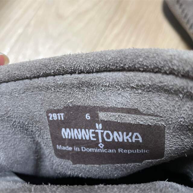 Minnetonka(ミネトンカ)の＊新品＊ミネトンカ フリンジショートブーツ レディースの靴/シューズ(ブーツ)の商品写真