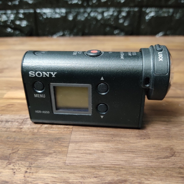 SONY(ソニー)のSONY HDR-AS50 (レンズプロテクター＆キャリングケース付き) スマホ/家電/カメラのカメラ(ビデオカメラ)の商品写真