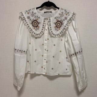 ザラ(ZARA)の花　刺繍ブラウス(シャツ/ブラウス(長袖/七分))