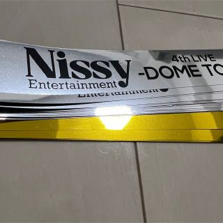 nissy 銀テープ(男性タレント)