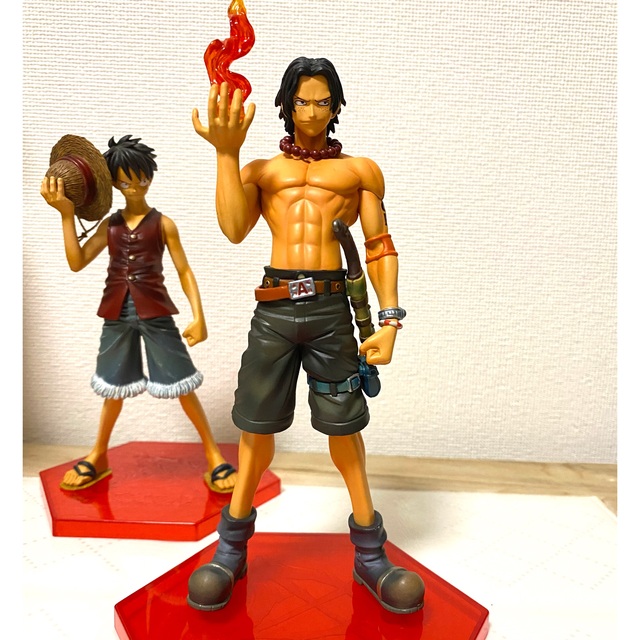 BANPRESTO(バンプレスト)のONE PIECE プライズ フィギュア (ルフィ・エース Dの称号) エンタメ/ホビーのフィギュア(アニメ/ゲーム)の商品写真