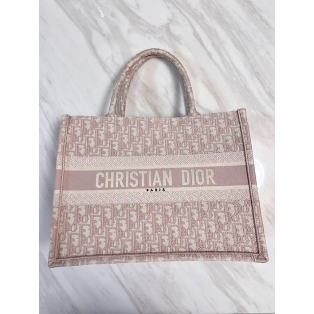 ネイビーと Dior ピンクの通販 by ユキオ's shop|ディオールなら