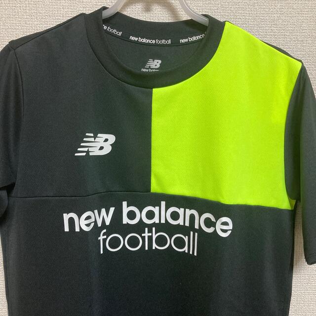 New Balance(ニューバランス)の【Mサイズ】New Balanae スポーツシャツ スポーツ/アウトドアのサッカー/フットサル(ウェア)の商品写真