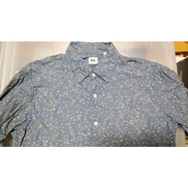 UNIQLO(ユニクロ)のUNIQLO　フラワープリントシャツ　サイズ：Ｍ メンズのトップス(シャツ)の商品写真