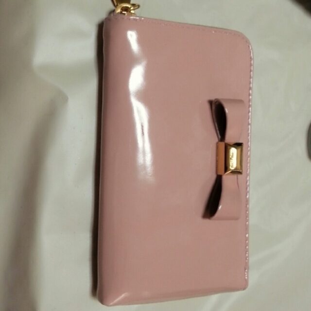 新品　箱つきmiumiuお財布