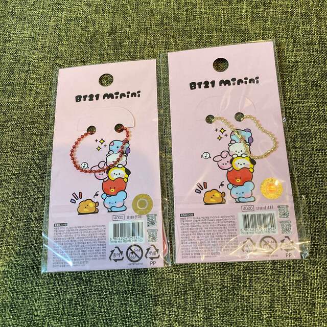 BT21(ビーティーイシビル)の新品未使用　BT21 ミニニ ミニフォトキーリング  BT21 minini エンタメ/ホビーのおもちゃ/ぬいぐるみ(キャラクターグッズ)の商品写真